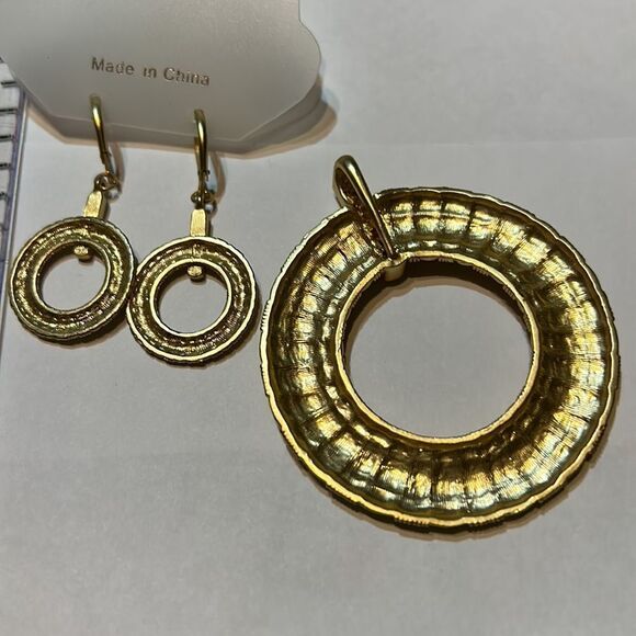 Icon Collection Gold tone Drop earrings and Necklace Slide - Picture 3 of 4